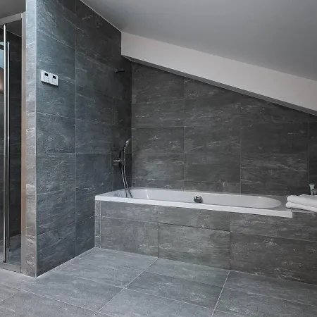 דירה Duplex 94m² Village - Pour 6 Personnes - Pieds Des Pistes Avec Parking Et Wifi - Fr-1-631-111 *