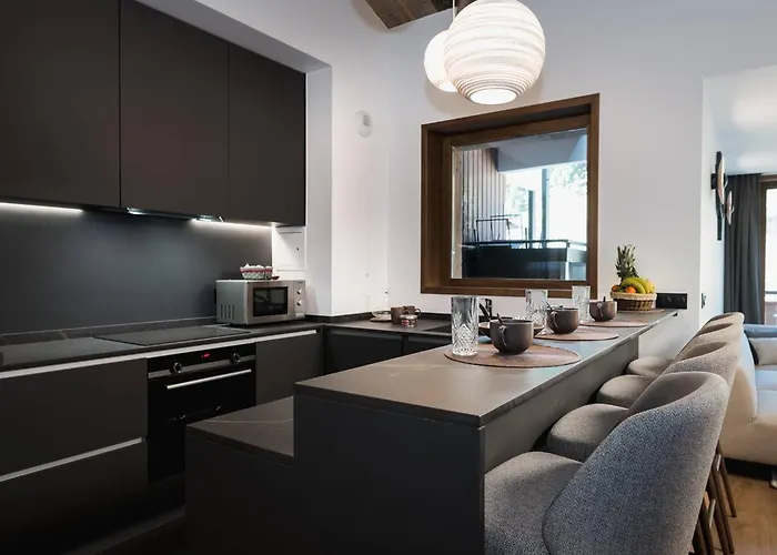 Duplex 94m² Village - Pour 6 Personnes - Pieds Des Pistes Avec Parking Et Wifi - Fr-1-631-111 Courchevel